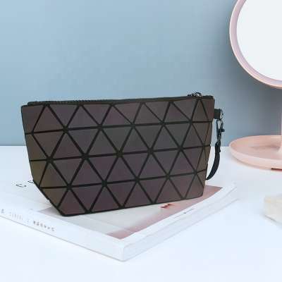 Hologram Pu Leather Makeup Bag Wholesale Cosmetic Pouch Luminous Geometric Handbags For Women